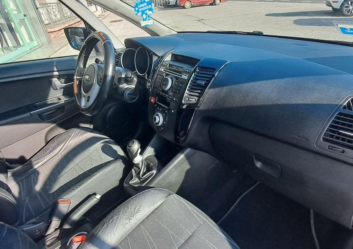 Kia Venga 1.6 CRDi VGT TX (7)