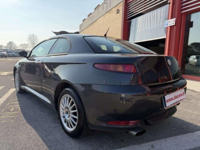 Alfa Romeo GT 1.9 MJT 16V Impression (6)