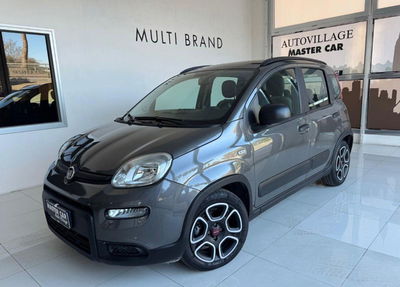 Fiat Panda 1.0 FireFly S&S Hybrid City Cross usata