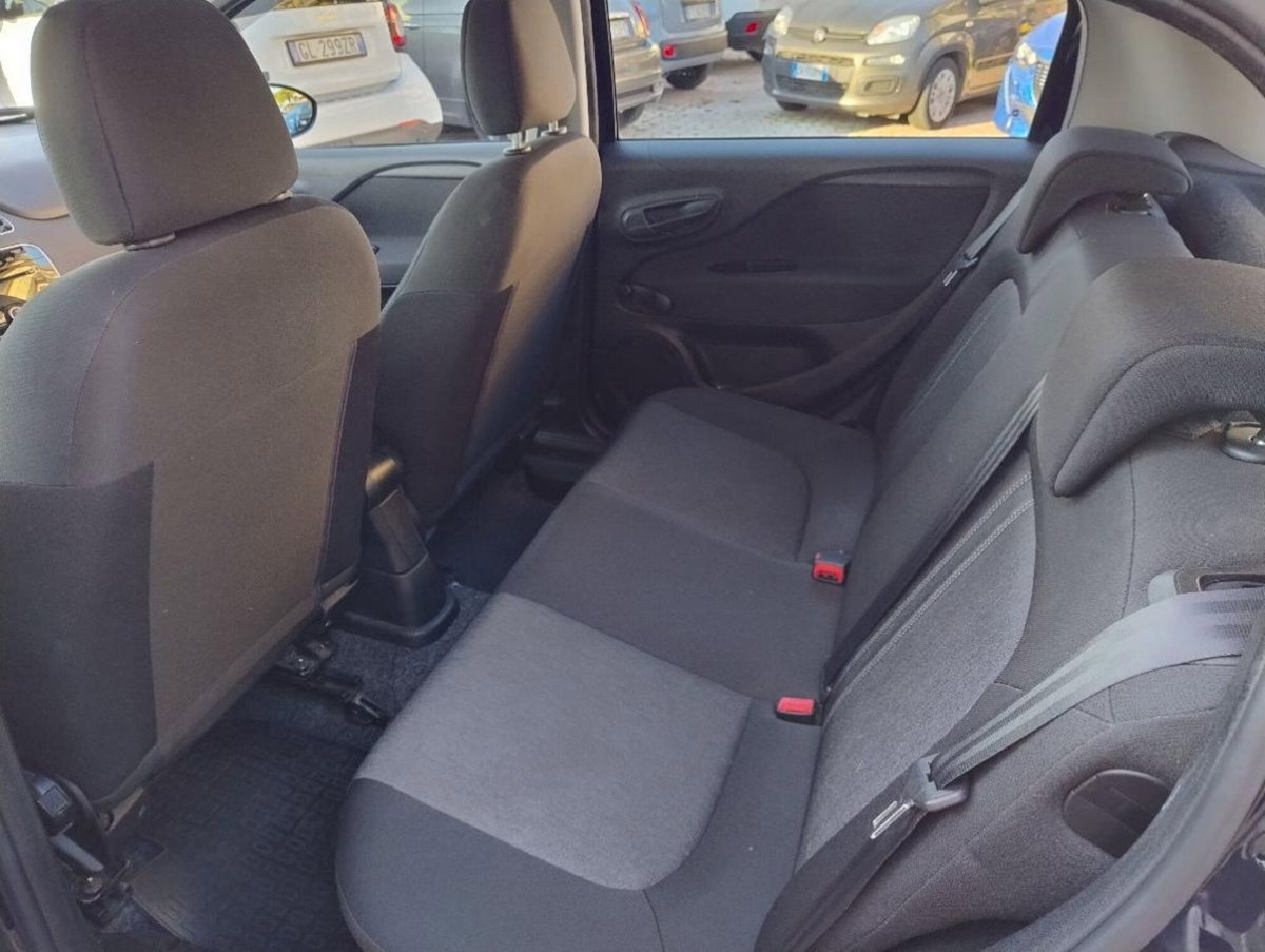 Fiat Punto 1.3 MJT II S&S 95 CV 5 porte Street (11)