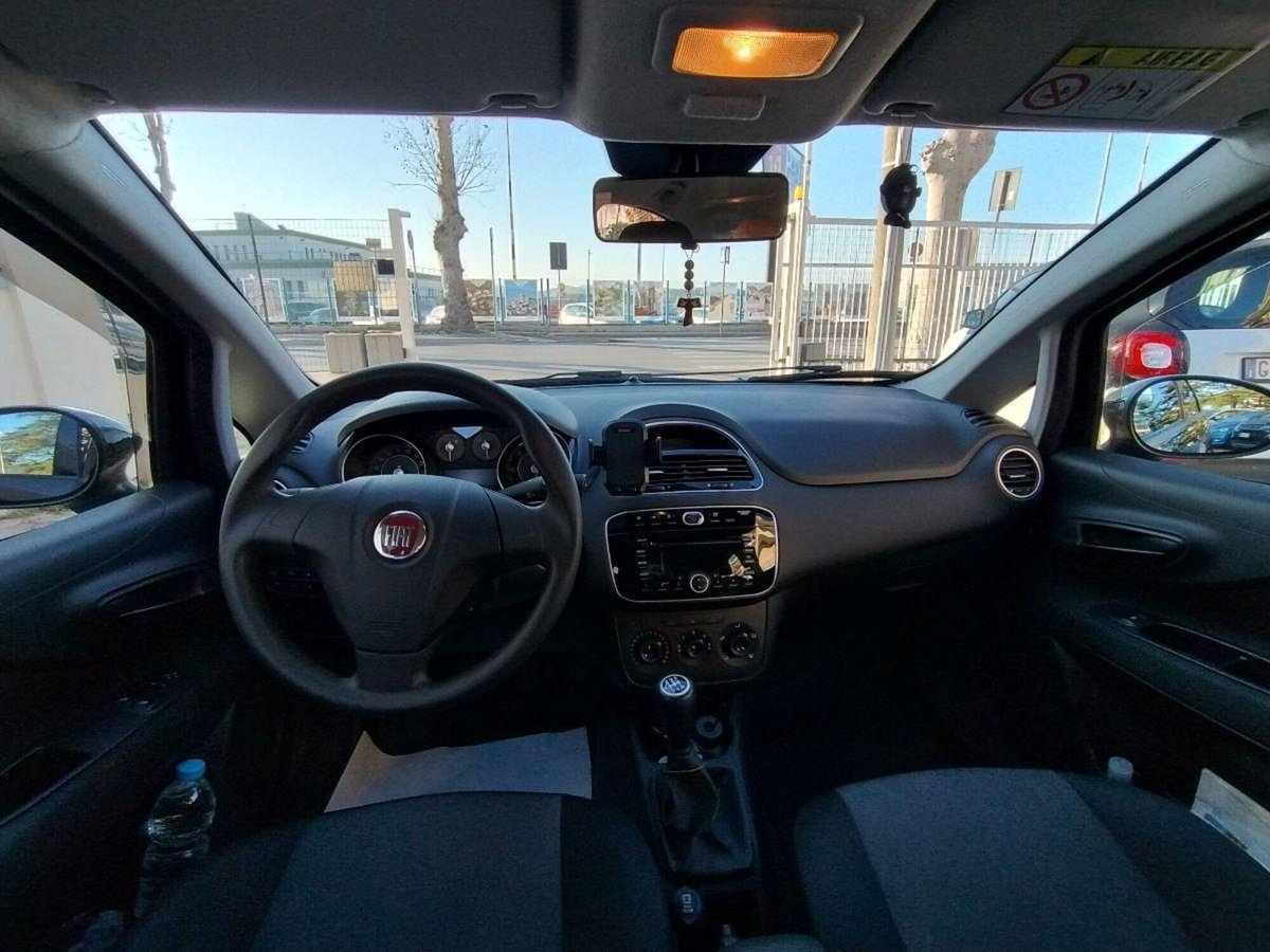 Fiat Punto 1.3 MJT II S&S 95 CV 5 porte Street (12)