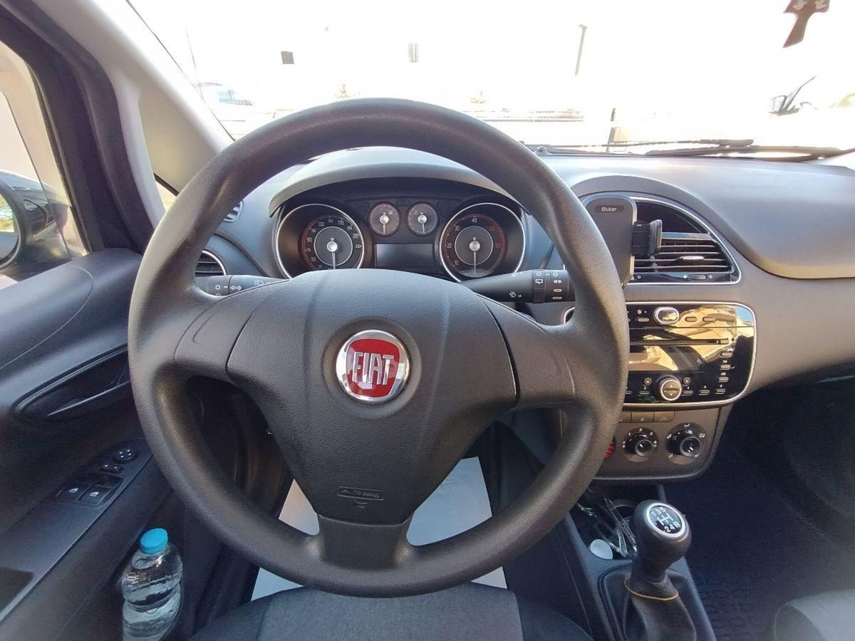 Fiat Punto 1.3 MJT II S&S 95 CV 5 porte Street (13)