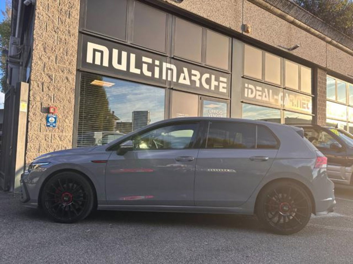 Volkswagen Golf 2.0 tsi GTI MT Ultimate 245cv (2)