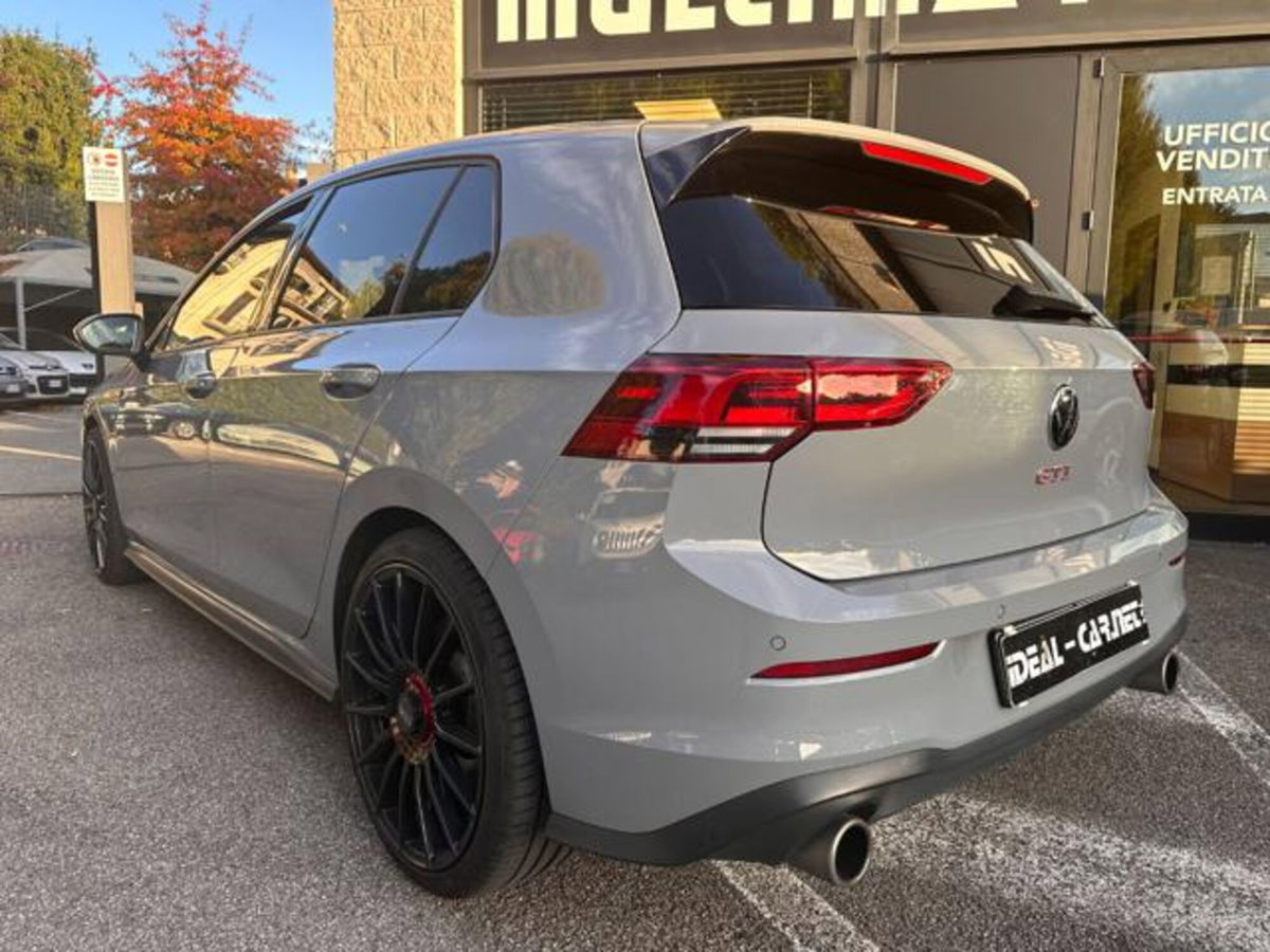 Volkswagen Golf 2.0 tsi GTI MT Ultimate 245cv (3)