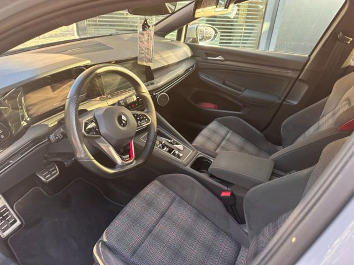 Volkswagen Golf 2.0 tsi GTI MT Ultimate 245cv (6)