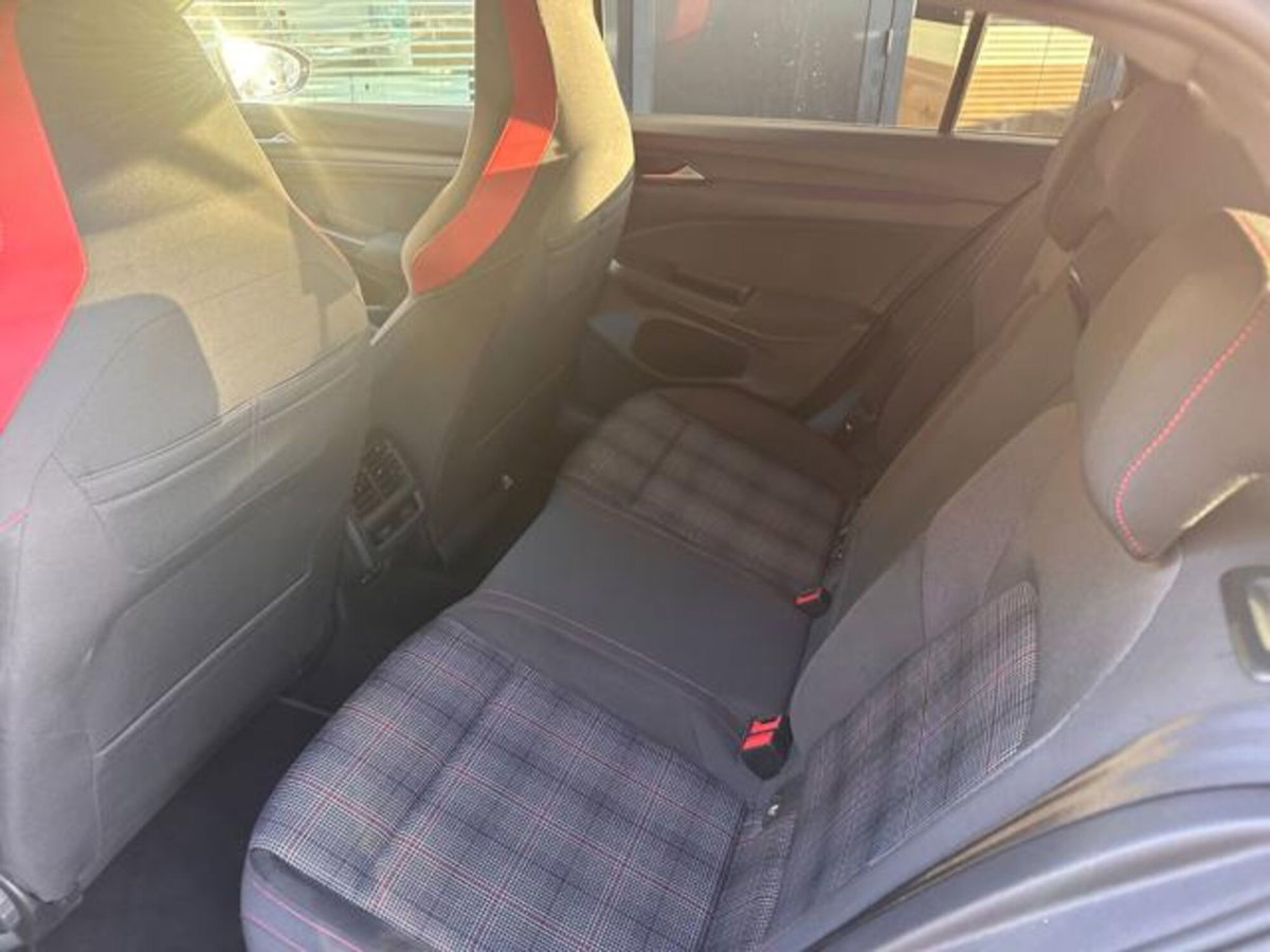 Volkswagen Golf 2.0 tsi GTI MT Ultimate 245cv (7)
