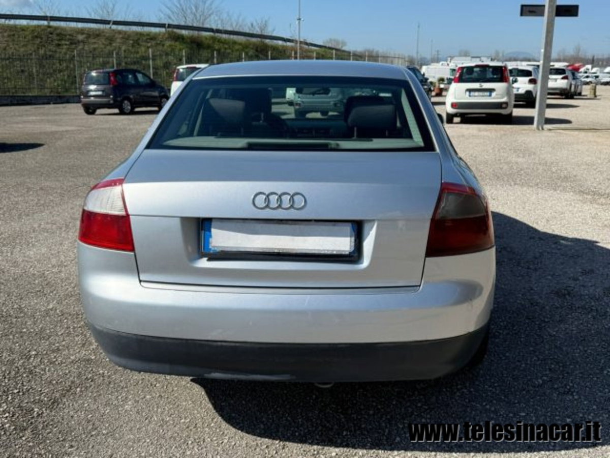 Audi A4 1.9 TDI/130 CV cat (5)