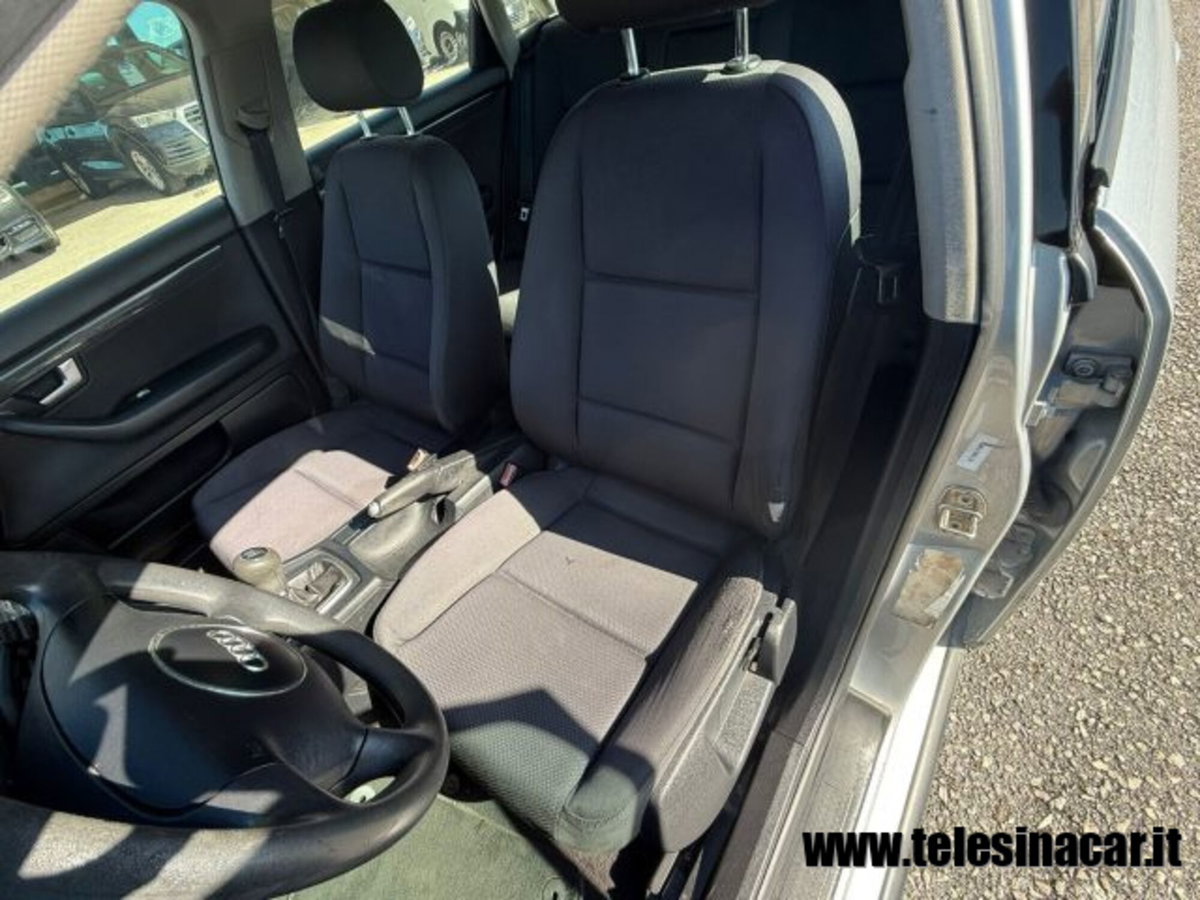 Audi A4 1.9 TDI/130 CV cat (9)
