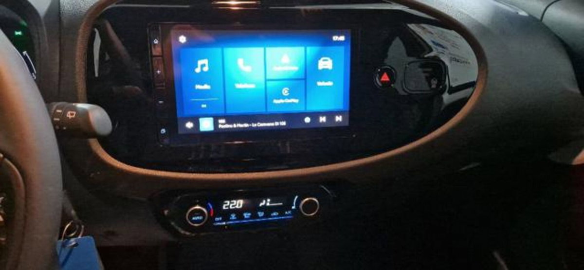 Toyota Aygo X 1.0 VVT-i 72 CV 5p. Undercover S-CVT (7)