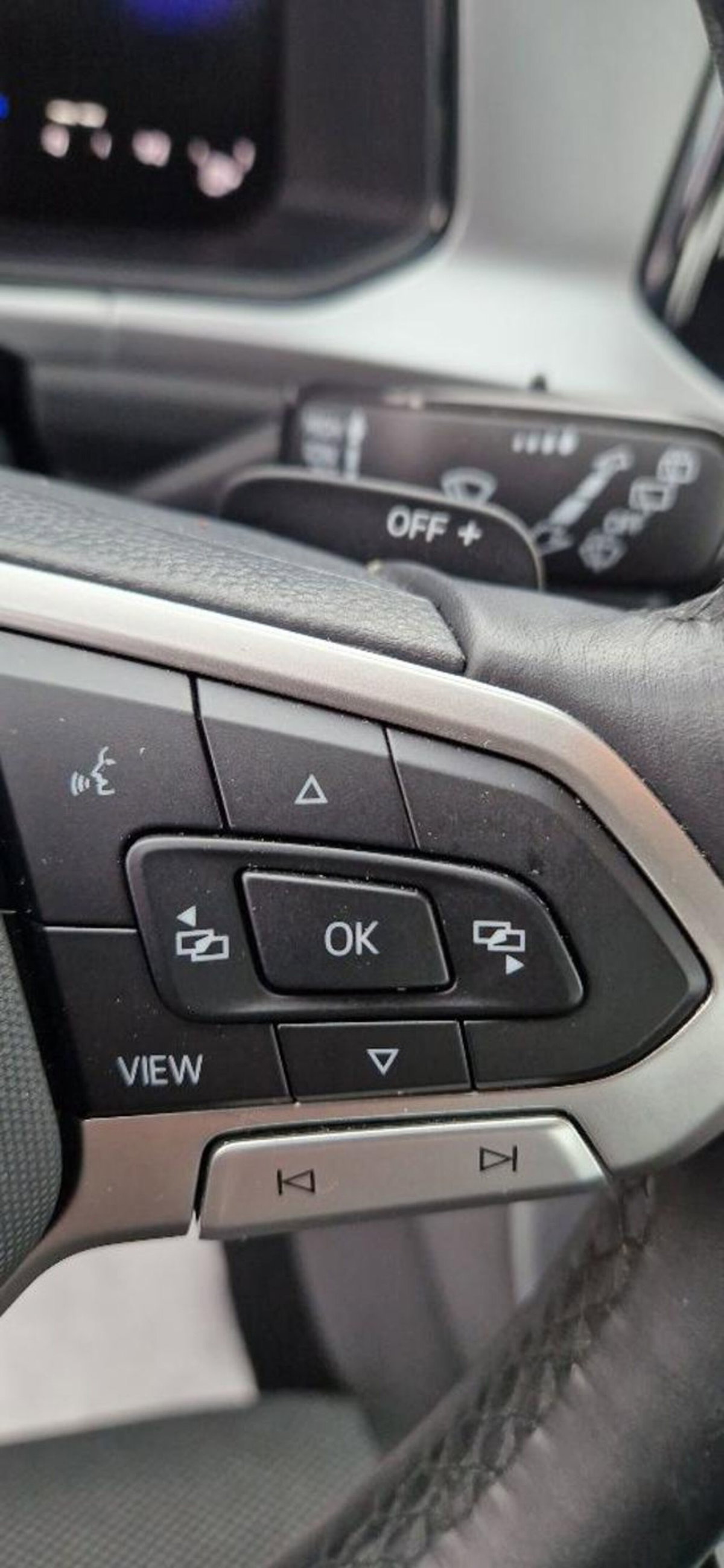 Volkswagen T-Roc 2.0 tdi Life 150cv dsg (9)