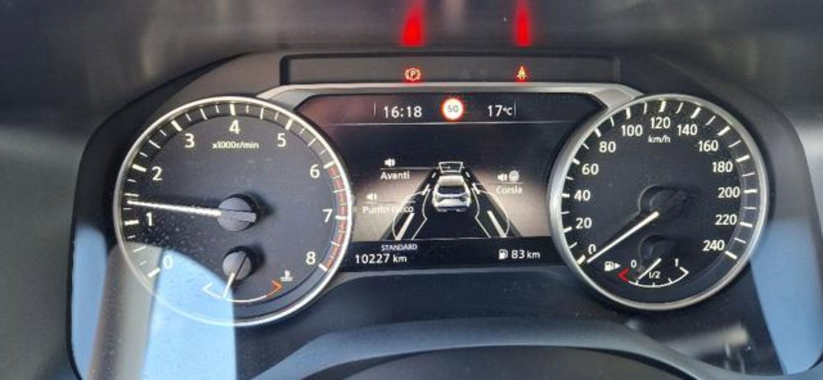 Nissan Qashqai 1.3 mhev Acenta 2wd 140cv (18)