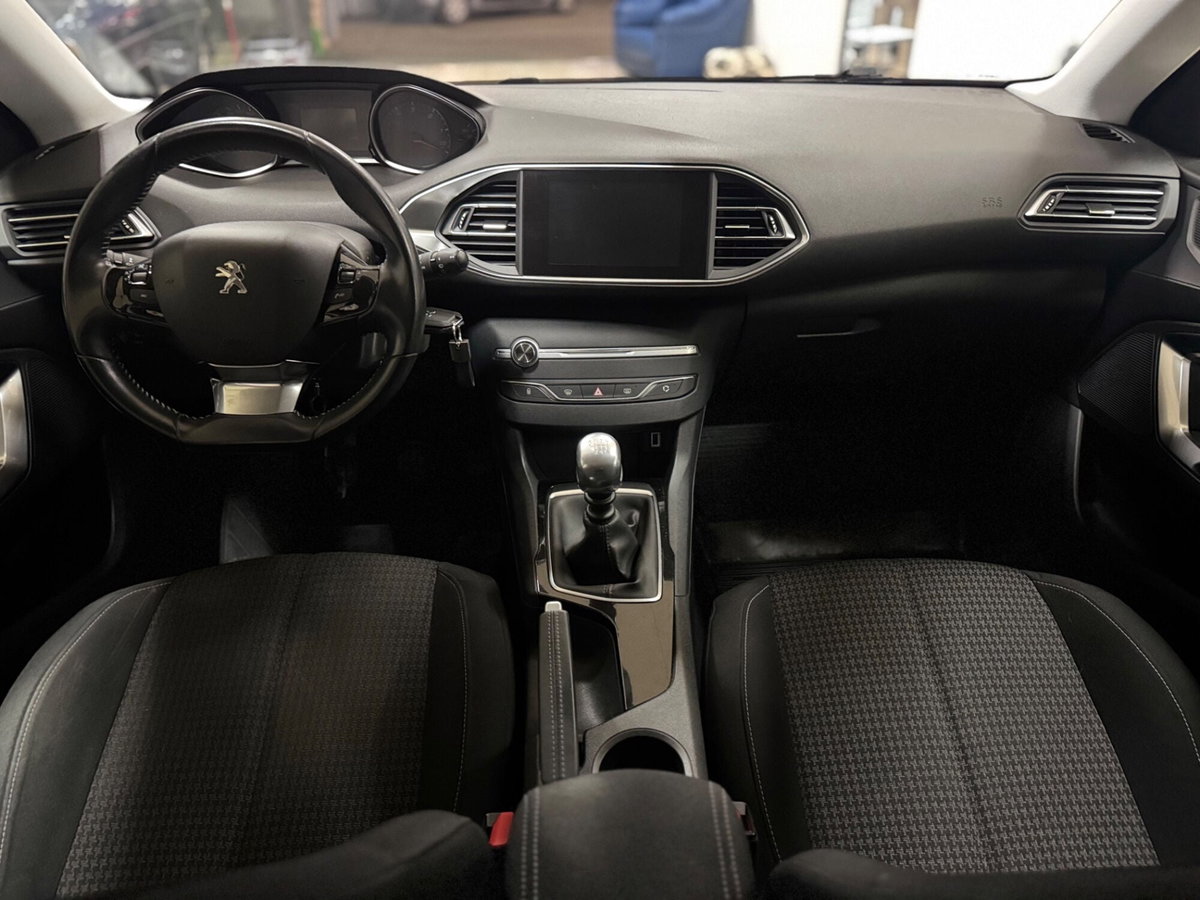 Peugeot 308 BlueHDi 130 S&S GT Line (10)