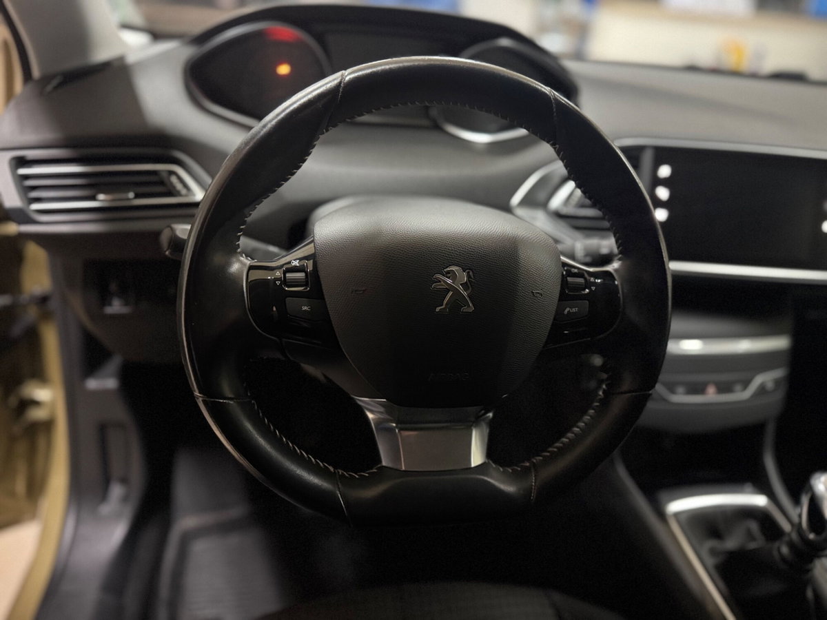 Peugeot 308 BlueHDi 130 S&S GT Line (13)