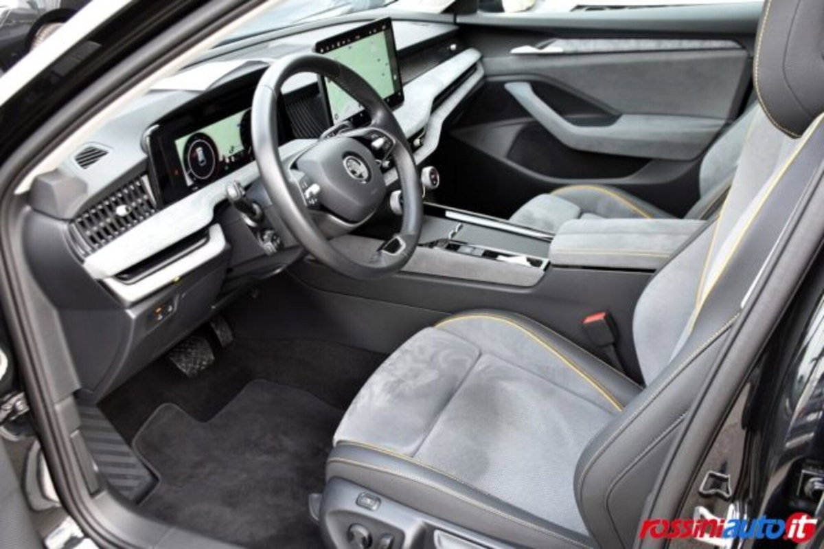 Skoda Superb 2.0 tdi Style 150cv dsg (11)