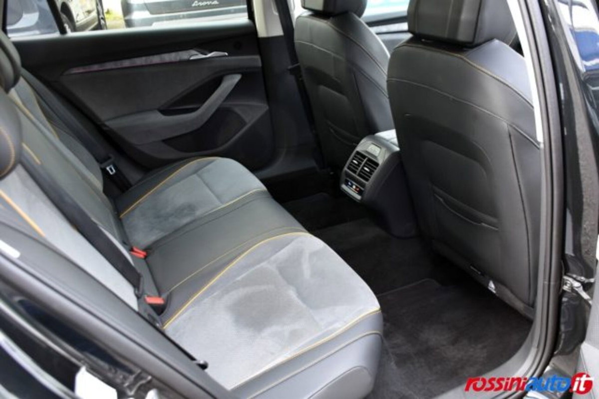 Skoda Superb 2.0 tdi Style 150cv dsg (13)