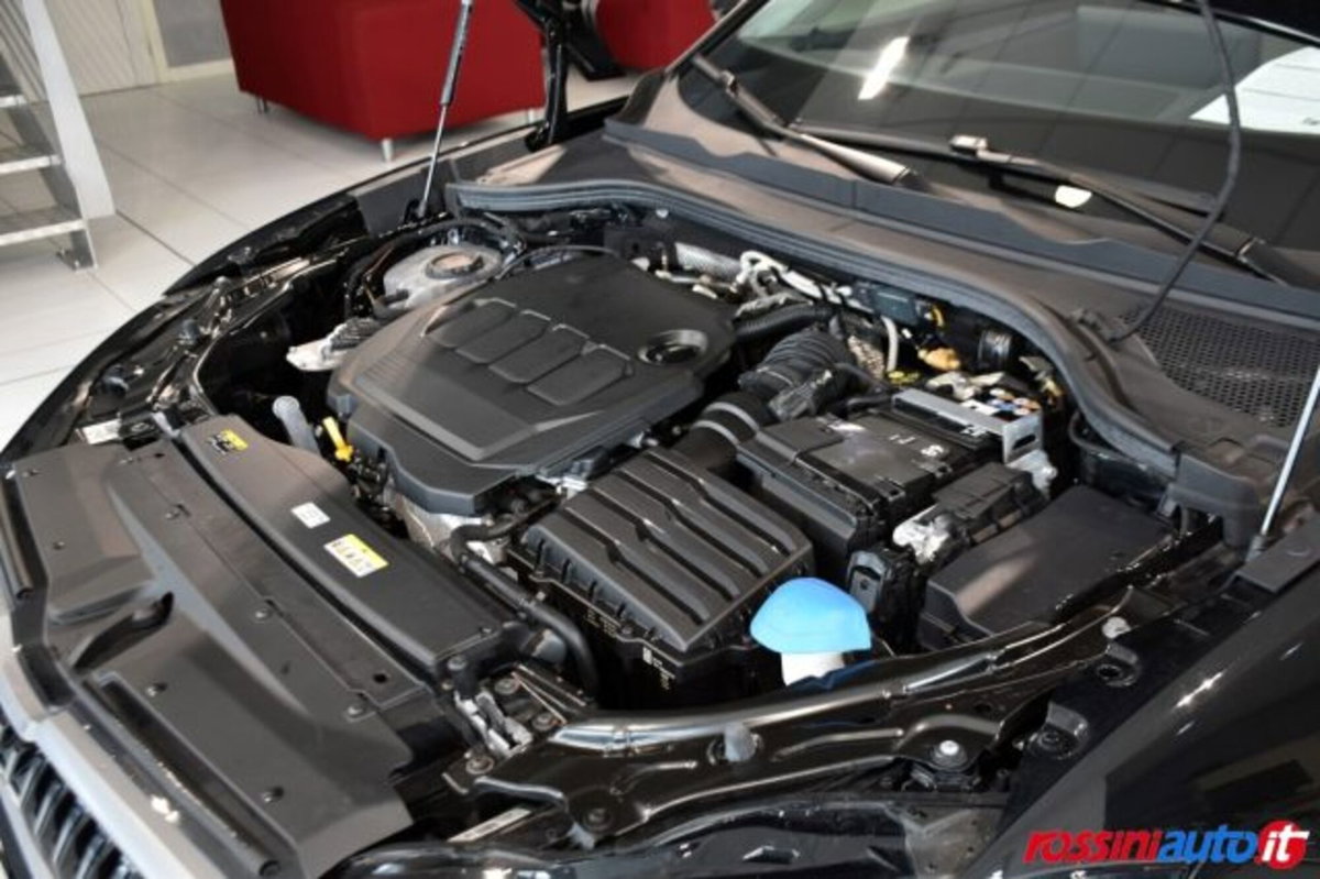 Skoda Superb 2.0 tdi Style 150cv dsg (15)