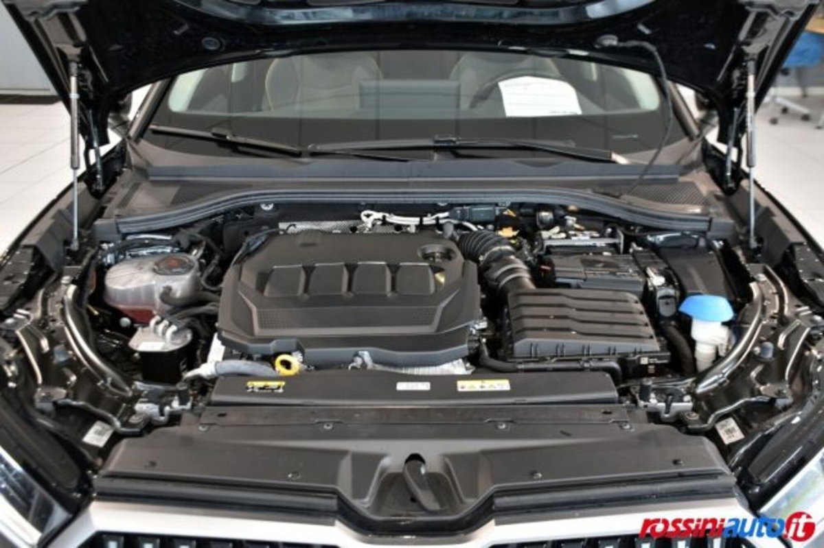 Skoda Superb 2.0 tdi Style 150cv dsg (17)