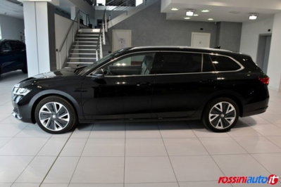 Skoda Superb 2.0 tdi Style 150cv dsg (2)