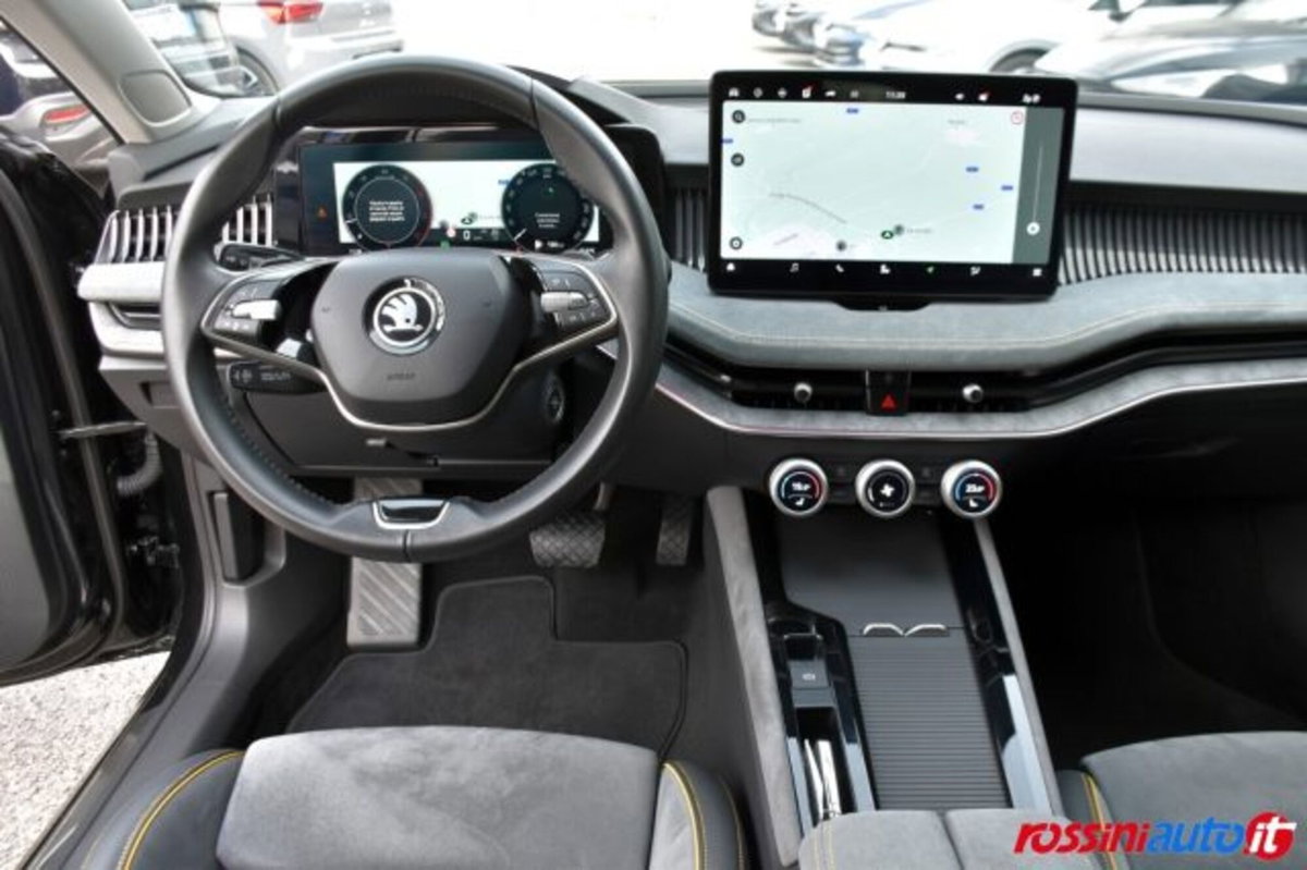 Skoda Superb 2.0 tdi Style 150cv dsg (9)