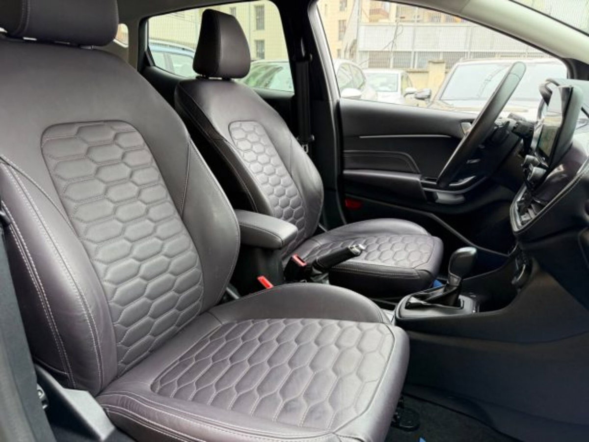 Ford Fiesta 1.0 Ecoboost 100 CV aut. 5 porte Vignale (9)