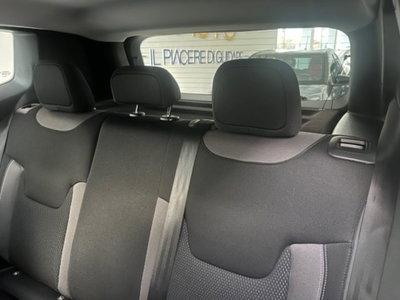 Jeep Renegade 1.6 Mjt 130 CV Limited (19)