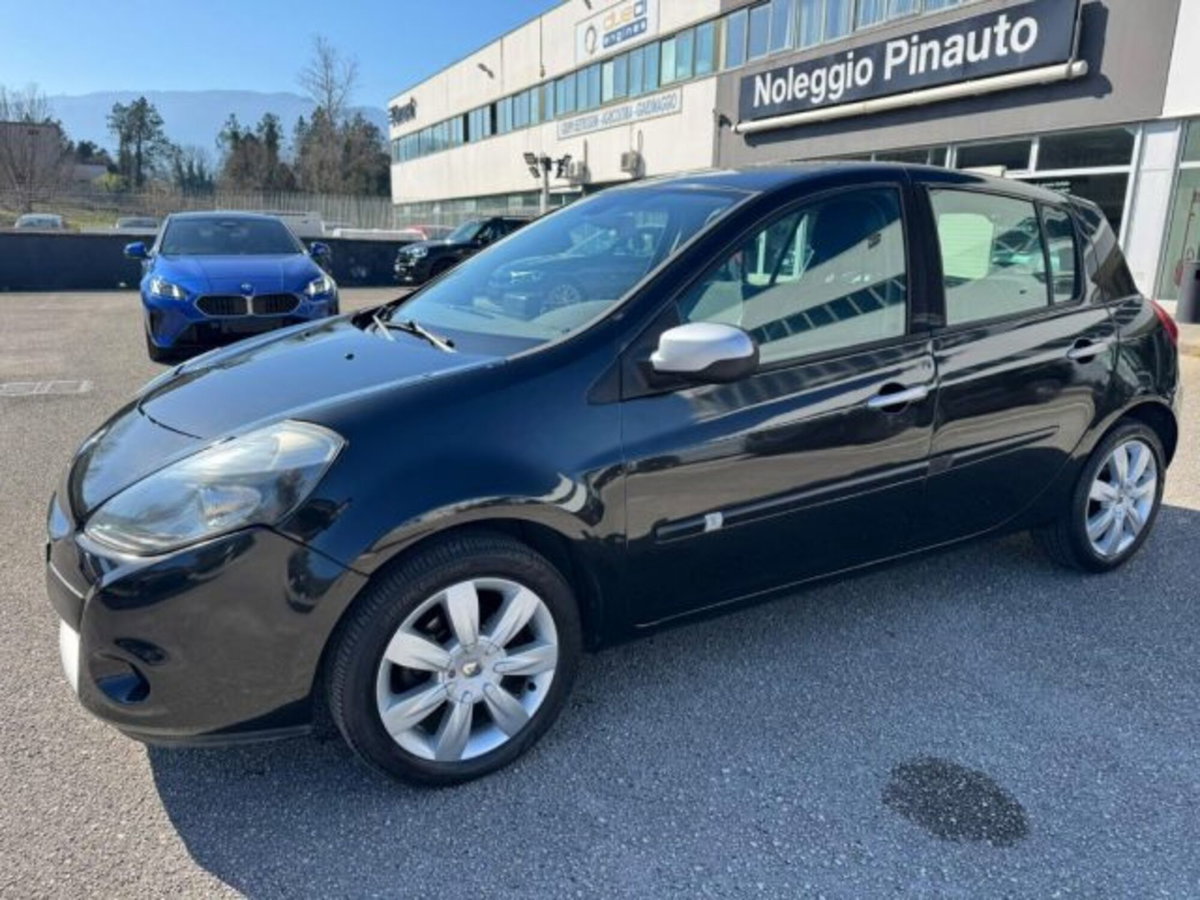 Renault Clio 1.5 dCi 105CV 5 porte Luxe (3)