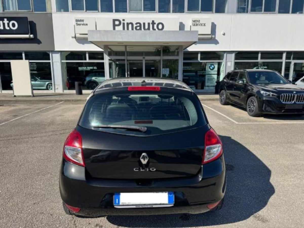 Renault Clio 1.5 dCi 105CV 5 porte Luxe (6)