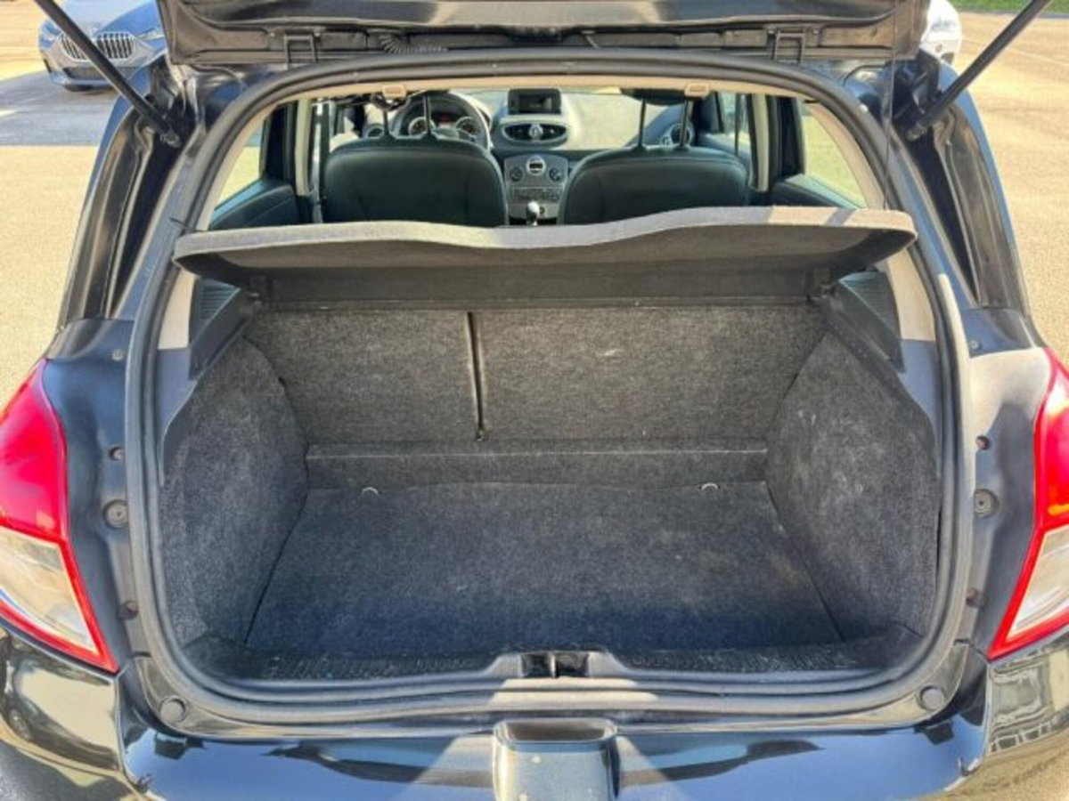 Renault Clio 1.5 dCi 105CV 5 porte Luxe (7)