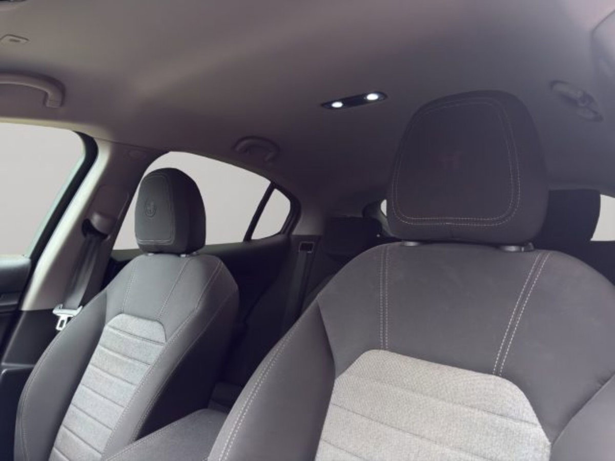 Alfa Romeo Stelvio Stelvio 2.2 Turbodiesel 180 CV AT8 RWD Business (17)