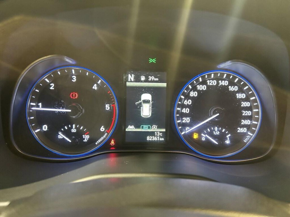 Hyundai Kona 1.6 CRDI Hybrid 48V iMT XTech (10)