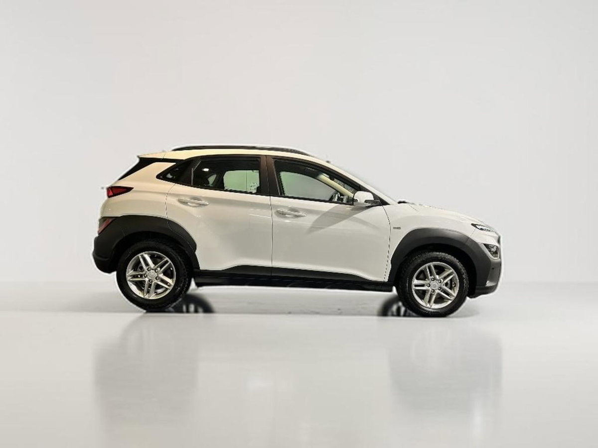 Hyundai Kona 1.6 CRDI Hybrid 48V iMT XTech (5)