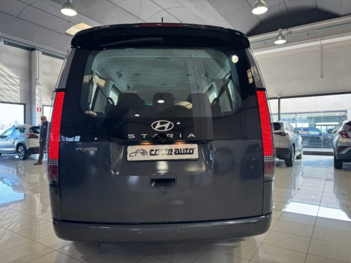 Hyundai Staria 2.2 2wd auto (11)