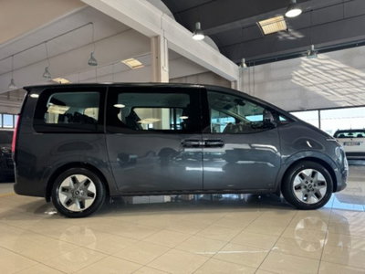 Hyundai Staria 2.2 2wd auto (2)