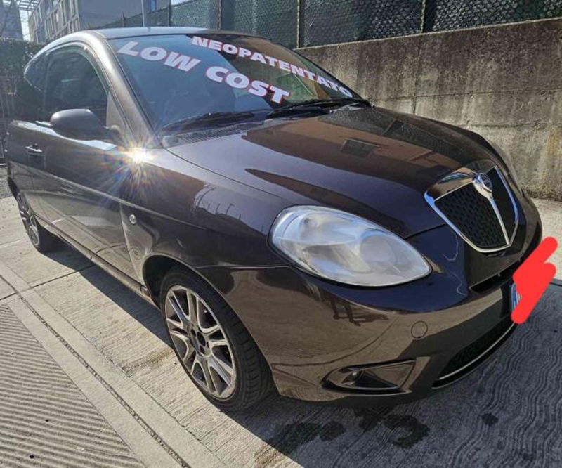 Lancia Ypsilon 1.2 Versus