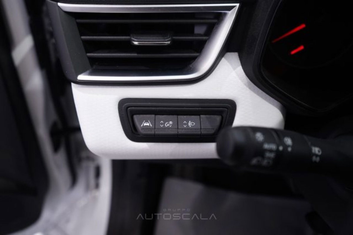 Renault Clio SCe 65 CV 5 porte Life (12)