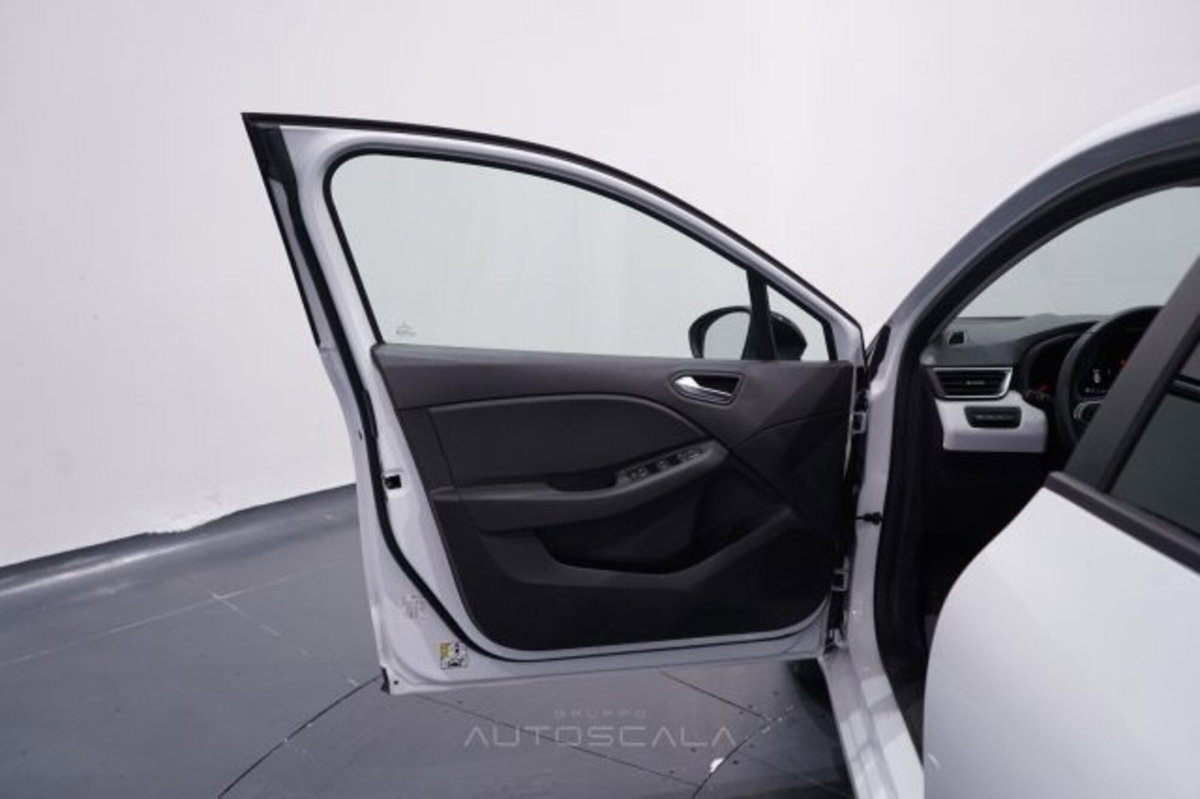 Renault Clio SCe 65 CV 5 porte Life (9)
