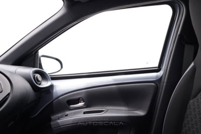 Toyota Aygo X 1.0 VVT-i 72 CV 5 porte Limited S-CVT (20)
