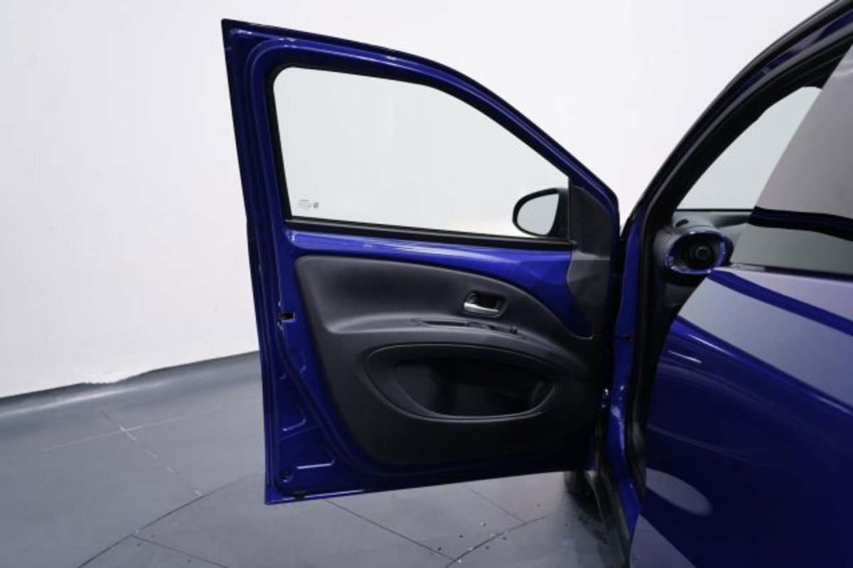 Toyota Aygo X 1.0 VVT-i 72 CV 5 porte Limited S-CVT (13)