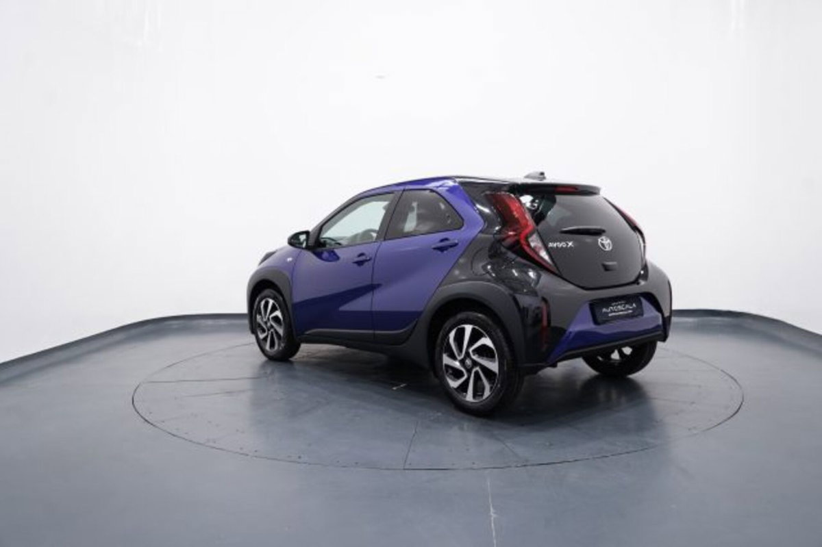 Toyota Aygo X 1.0 VVT-i 72 CV 5 porte Limited S-CVT (5)