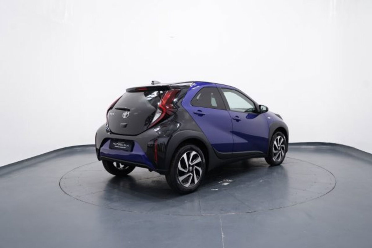 Toyota Aygo X 1.0 VVT-i 72 CV 5 porte Limited S-CVT (9)