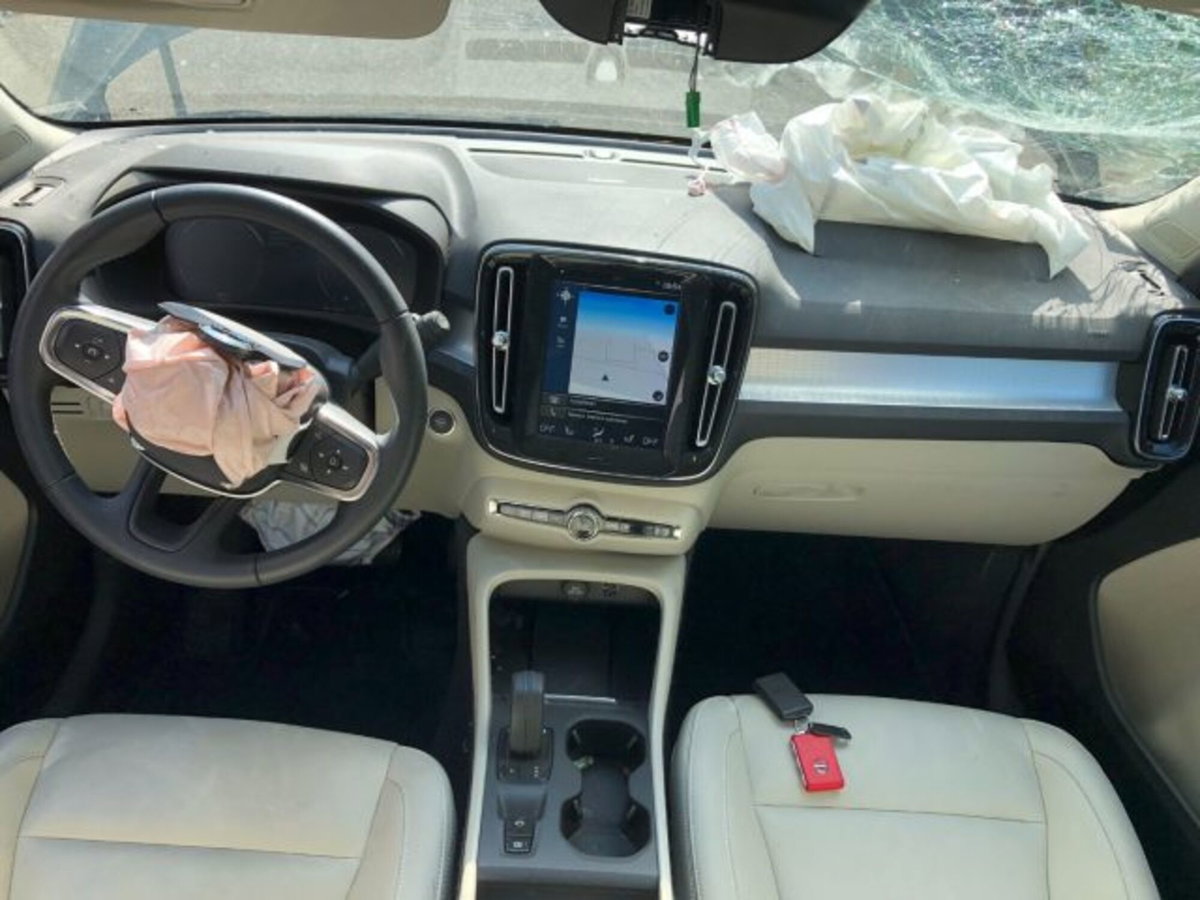 Volvo XC40 T4 Geartronic Momentum (13)