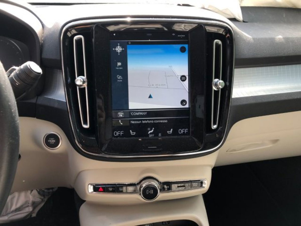Volvo XC40 T4 Geartronic Momentum (15)