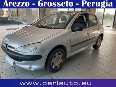 Peugeot 206 5p. Lee usata