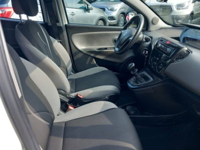Lancia Ypsilon 1.2 69 CV 5 porte Silver (15)