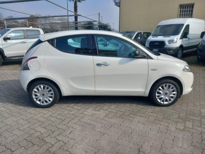 Lancia Ypsilon 1.2 69 CV 5 porte Silver (3)