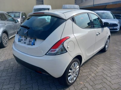 Lancia Ypsilon 1.2 69 CV 5 porte Silver (5)