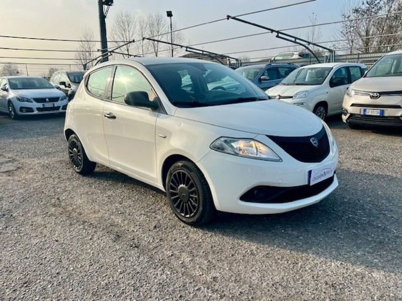 Lancia Ypsilon 1.2 69 CV 5 porte Elefantino Blu