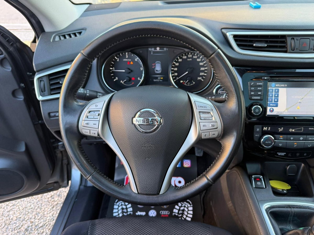 Nissan Qashqai 1.5 dCi Tekna (18)