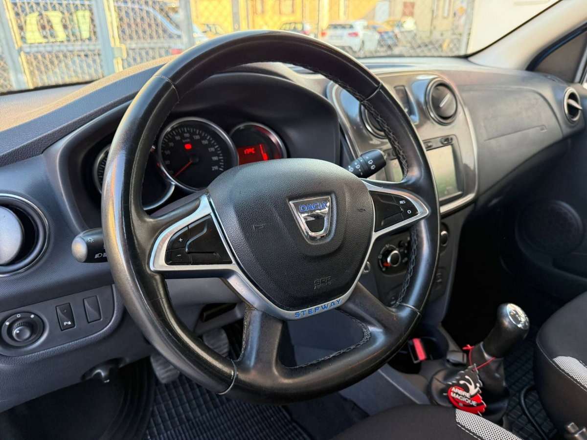 Dacia Sandero Stepway 1.5 Blue dCi 95 CV Comfort (13)
