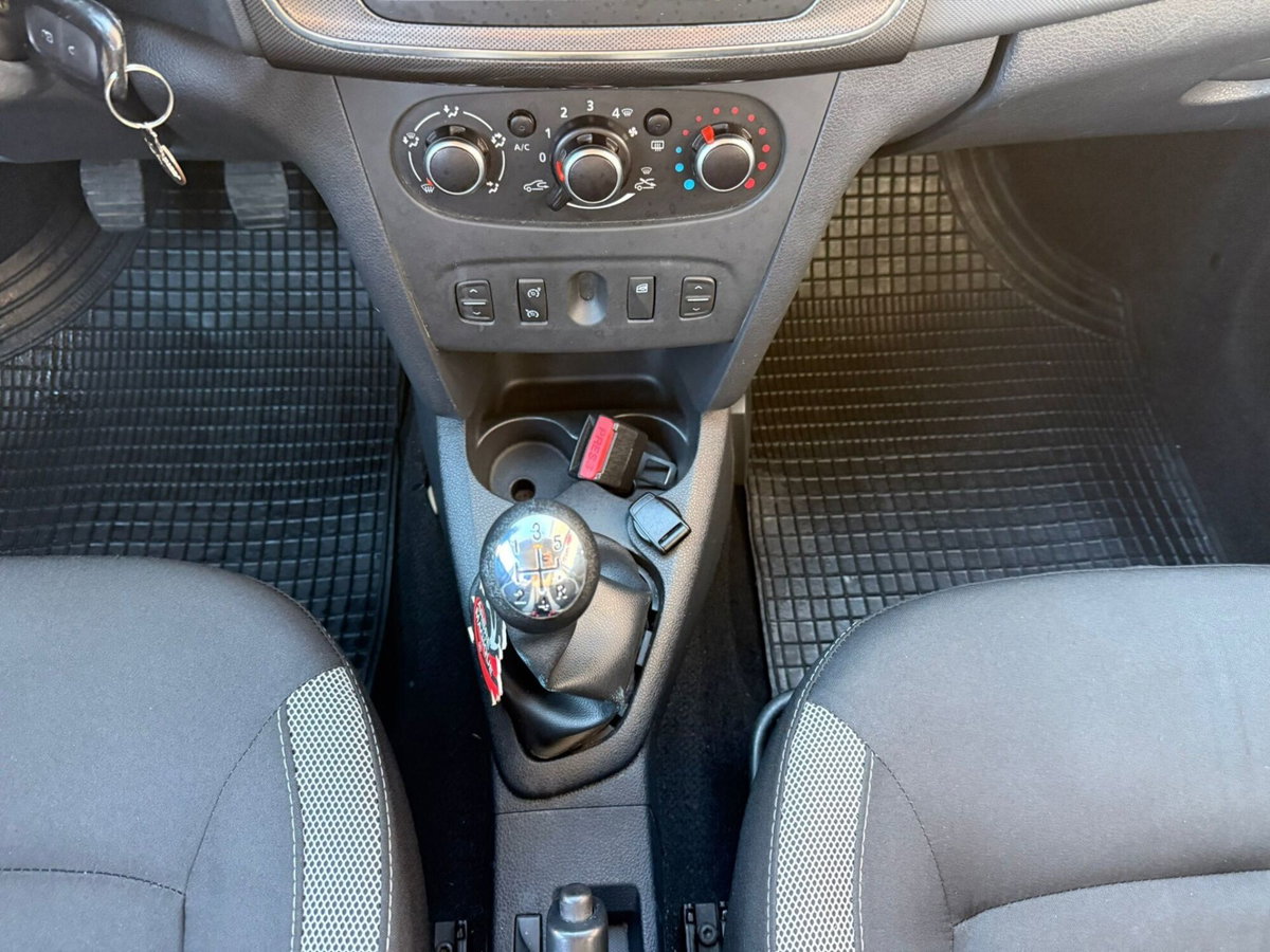 Dacia Sandero Stepway 1.5 Blue dCi 95 CV Comfort (17)